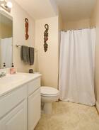 Lyon Park House | Private Suite with Outdoor Space in hot Clarendon!