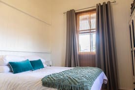 Meringandan House | Meringandan Accommodation, Toowoomba