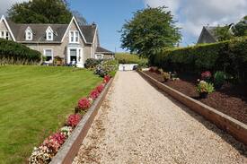 Dumbarton Bed & Breakfast | Clutha Bed & Breakfast, room Graham G82 5EW