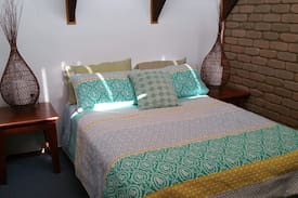 Broulee House | Seaside Villa - Walk to beach