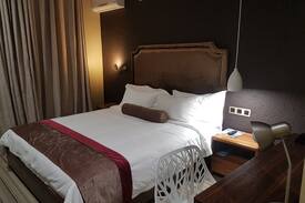 Francistown Bed & Breakfast | La Signature Guest House