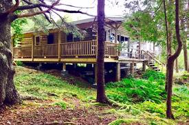 Saint Patrick Cabin | Ocean front log cabin on the Bay of Fundy