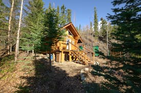 Yukon Cabin | Wilderness Cabin for rent at Little Salmon Lake