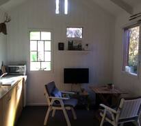 Jan Juc House | Park View Cabin.