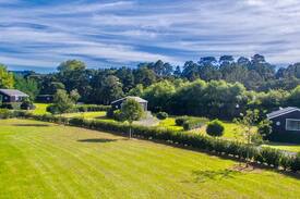 Matakana Cabin | Beauregard Matakana Accommodation
