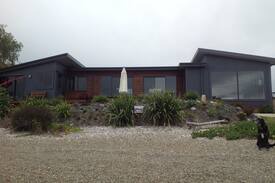 Mapua Bed & Breakfast | Mapua on the Water Bed & Breakfast w Spa and Pool