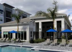 Golden Lakes Apartment | One more day in Paradise ;)