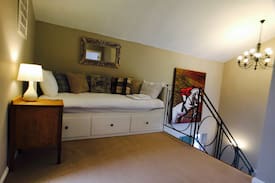 Bampton House | Cedar Lodge In Alvescot