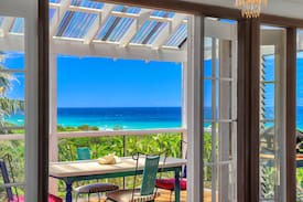 East Ballina House | Pandanus Pool Beach House - 2 mins walk to Beach