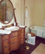 Sonora House | 1897 Historic Thurman-Phillips Guest Home