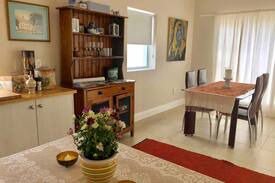 Westcliff House | Moorings House - Close to Whale Watching