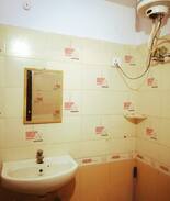 Hazratganj Bed & Breakfast | Kayenaat ( cozy Private room in Hazratganj )