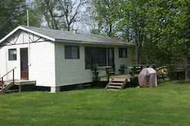 Delta Cabin | Curtis Cottage, Upper Beverly Lakefront- Beige