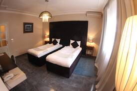 Podgorica Bed & Breakfast | Lux Room in Hotel Kosta'S