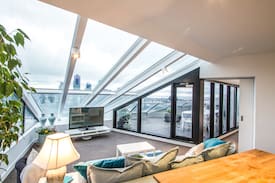 Melbourne Central Business District Apartment | 【Melbourne Spaceship Penthouse】ONE OF A KIND VIEW