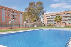 Cubelles Apartment | Beachfront apartment with swimming pool and aircon