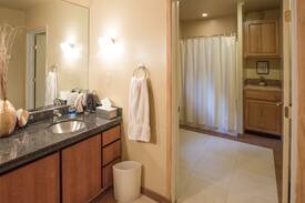 Fish Camp Bed & Breakfast | Bette's Yosemite B&B "Bubble" Suite