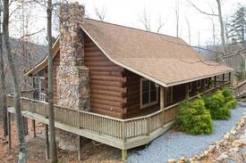 Massanutten Cabin | Gigi's Mountain Log Cabin with New luxury hot tub