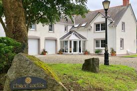 Llandissilio West Bed & Breakfast | Three Wells B&B “Solva Bedroom”
