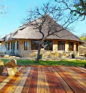 Nyanga Villa | Susurumba Resort - Gold Chalet
