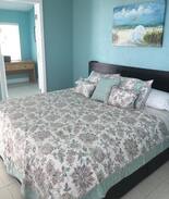Alice Town House | Bimini Bay - 2 Story Treehouse