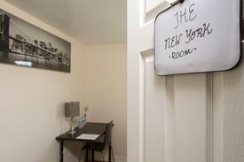 Seattle Metro Area House | Private New York Room: Near Airport & Seattle (#2)