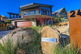 East Jindabyne Apartment | JACKS STUDIO ON THE LAKE