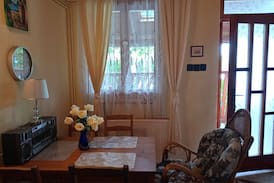 Szantod Apartment | Családias nyaraló a víztől 150 méterre
