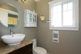 Winfield House | Apple Acres B&B Carriage House