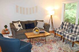 Clemson House | The Treehouse - 2 miles from Campus
