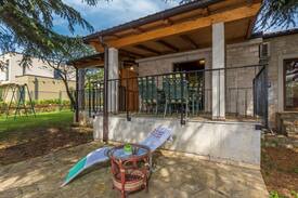 Mali Maj Apartment | Apartment House Materada / Pet Friendly Apartment Materada 2 located on a fenced plot