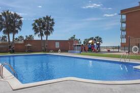 Cubelles Apartment | Beachfront apartment with swimming pool and aircon