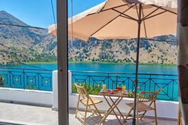 Georgioupolis Villa | Spacious Getaway by Lake Kournas ★