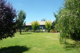 Berridale Bed & Breakfast | Country View Haven B&B - HOT BREAKFAST included!