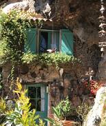 Cotignac Cabin | Unique & enchanting cave house