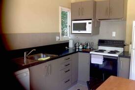 Whangarei House | ARALUEN GARDENS private and cosy studio