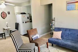 Bryant Pattengill East Apartment | Grace's Book-Filled Ann Arbor Airbnb