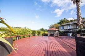 Karioitahi Cabin | Waiuku Serene Farm & Home, Castaways, Awhitu