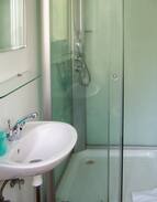 Seydisfjordur House | Double or Twin Room With Private Bathroom with Nice Atmosphere
