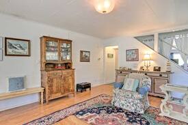 Lincoln City House | Eileen's Cottage - Charming Home and Large Garden Right On Siletz Bay