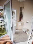 Fresnaye Bed & Breakfast | Ashby Manor Guest House - Standard Double Room next to dining room with shared bathroom