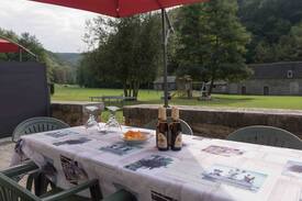 Vireux-Wallerand House | Privé rustiek vakantiehuis in de bossen