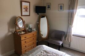 Ballybogy Bed & Breakfast | Lisnagalt Lodge Yellow Room NITB Approved