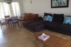 Bathurst House | PLANTATION HOUSE. 103A MITRE STREET BATHURST 2795