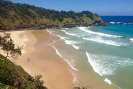 Coffs Harbour House | Coffs Harbour sanctuary with piano and pool table