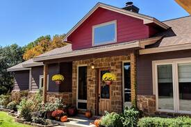 Leander House | Shepherd’s Retreat on 10 acres w/ a Private Pond