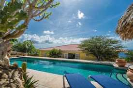 Bisento Villa | Villa Cariblue with 180° seaview and big MAGNAPool