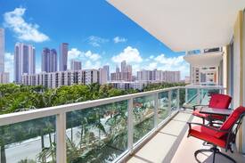 Sunny Isles Beach Apartment | Stunning Location! 2BD Modern Condo w Balcony
