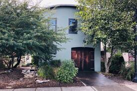 Ilwaco House | Bright, eco-built, near the port!