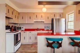 Sauble Beach Cabin | Sauble Dream -Lakeshore. Steps from BEACH & LAKE!